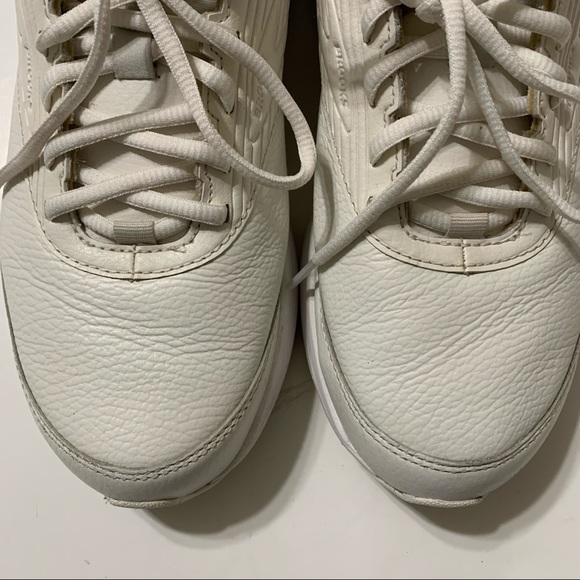 Brooks Addiction Walker 2 Women's Cushioned Running Shoes Size 11 B 1203071B142 - Picture 9 of 12